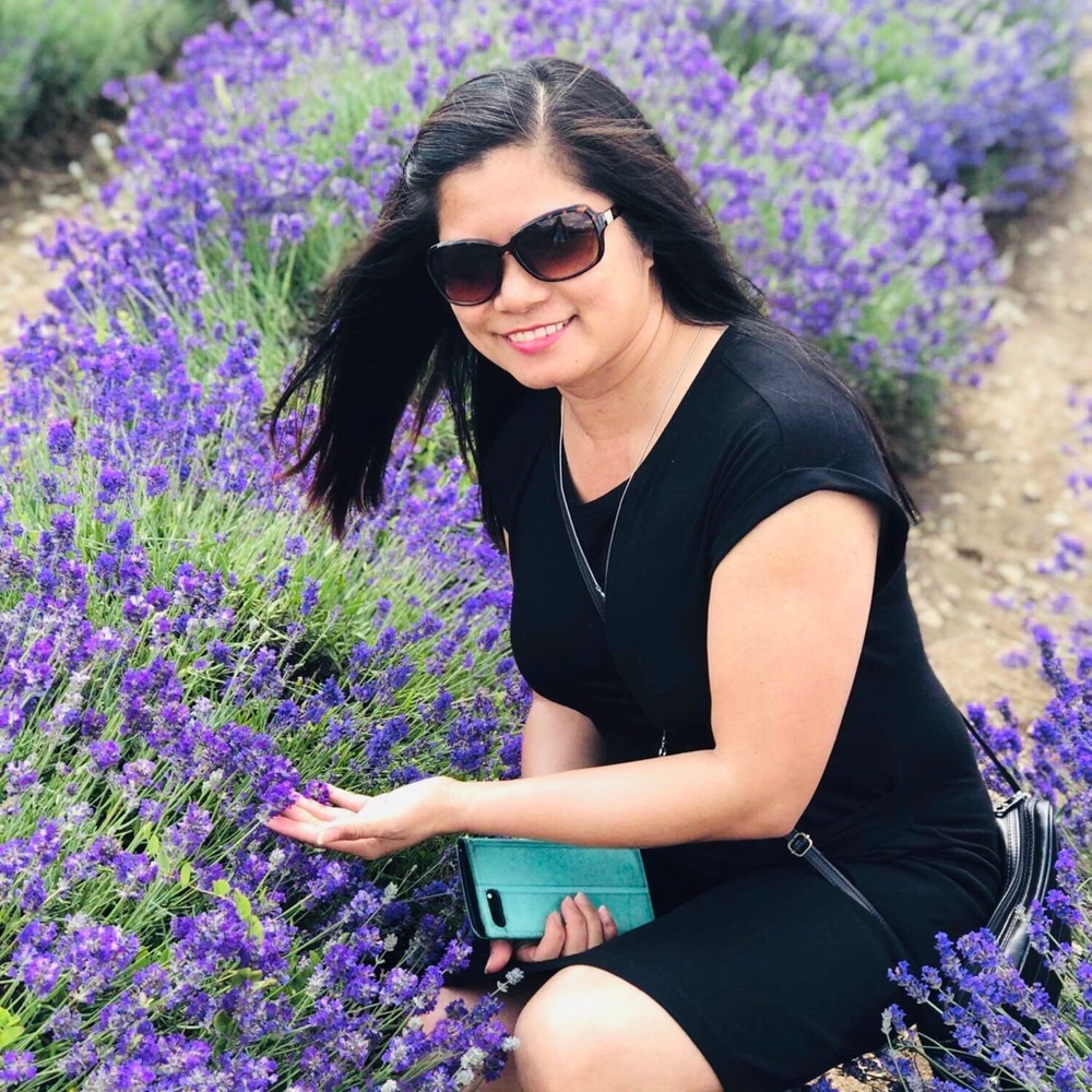 Meet your Posher, Becca